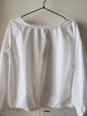 BeBe White Long-Sleeve Drawstring Hem Top - NWT